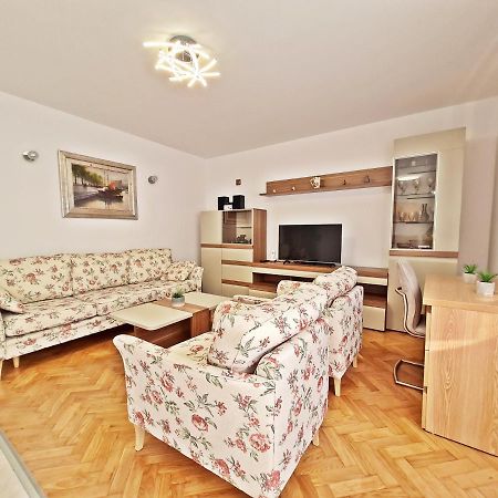 Split City Apartment Rosemary Exterior photo